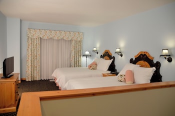 Grand Suite, Multiple Beds (Mountain Grand Lodge, Two Queen Suite)