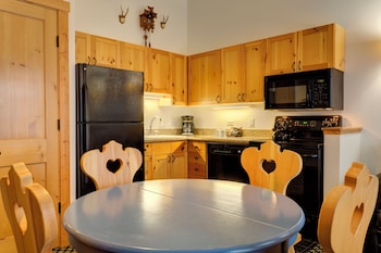Grand Suite, 2 Bedrooms (Mountain Grand Lodge, Plus Kid's Bunk)