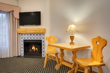 Grand Room, 1 Queen Bed with Sofa bed (Mountain Grand Lodge)