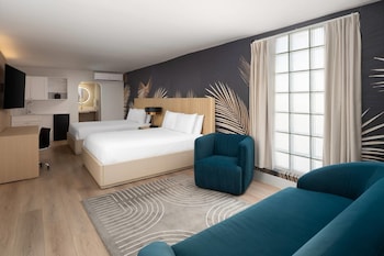 Premium Suite, 2 Queen Beds, Non Smoking