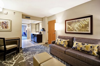 Suite, 2 Double Beds, Accessible, Bathtub