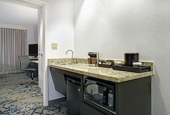 Suite, 1 King Bed with Sofa bed, Microwave, Corner