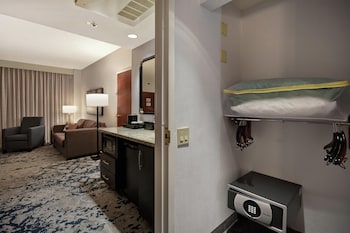 Suite, Multiple Beds, Mobility Accessible, Microwave