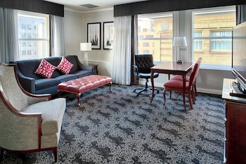 King Corner Suite