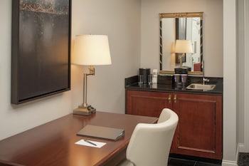 2 Bedroom 2 Bath King Suite