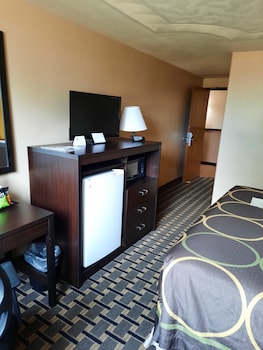 Room, 1 King Bed, Accessible, Non Smoking (Mobility, Bathtub w/ Grab Bars)