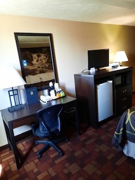 Standard Room, 1 King Bed