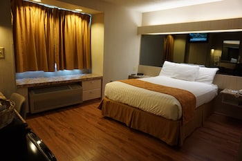 Standard Room, 1 Queen Bed, Smoking