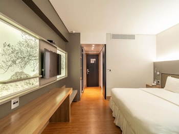 Standard Apartment, 1 King Bed