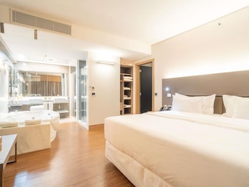 Superior Suite, 1 King Bed