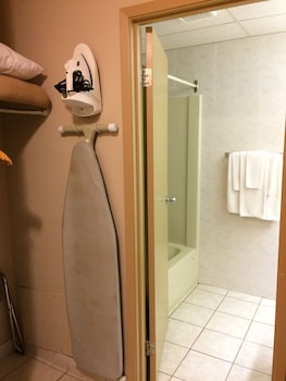 Basic Double Room, 2 Double Beds, Non Smoking