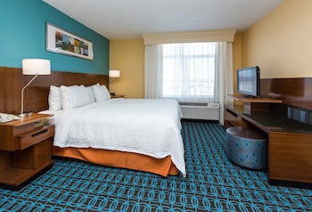 Room, 1 King Bed, Mobility Accessible (Roll-in Shower)