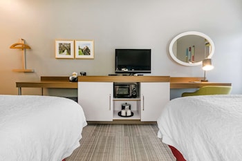 Two queen beds non smoking