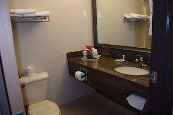 Standard Room, 2 Queen Beds, Non Smoking, Microwave