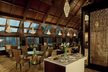 Deluxe Junior Suite Red Level