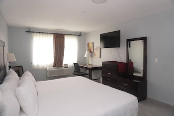 Suite, 1 King Bed, Non Smoking