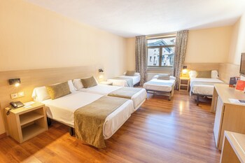 Quadruple Room (2+2)