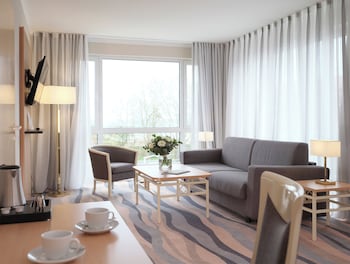Junior Suite (Located to the Sea Side)