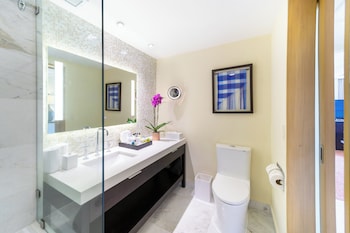 Classic Room, 2 Double Beds, Club Lounge Access