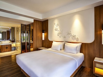 Superior Room, 1 King Bed