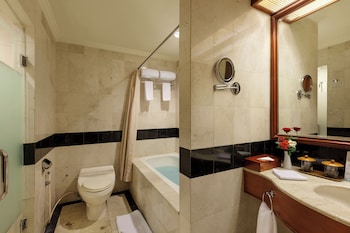 Suite (Corner)