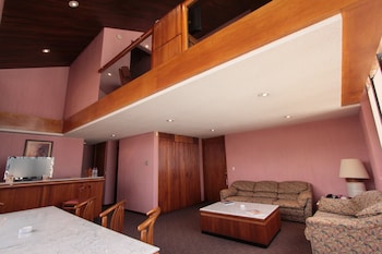 Deluxe Loft