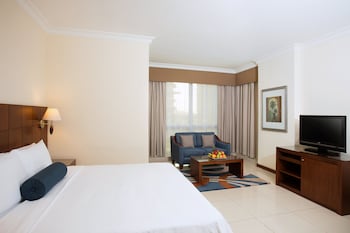 Classic Room, 1 King Bed (Guest)