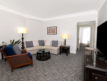 Suite, 1 King Bed