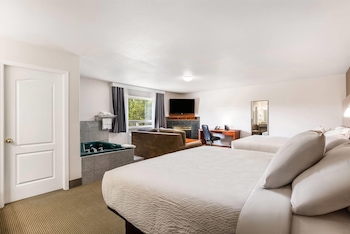 Deluxe Room, Multiple Beds, Non Smoking