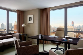 Presidential Suite, 1 King Bed with Sofa bed