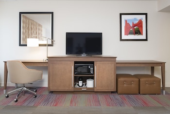 Room, 2 Queen Beds, Microwave