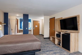 Suite, 1 King Bed, Jetted Tub
