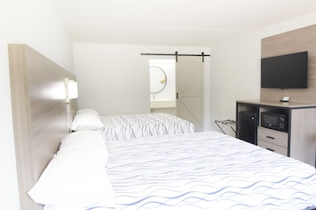 Double Room, 2 Queen Beds, Non Smoking