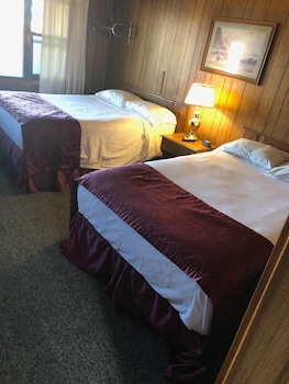 Basic Double Room, 2 Double Beds
