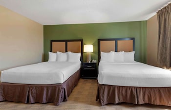 Suite, 2 Queen Beds, Non Smoking, Kitchen