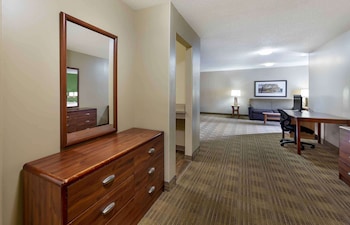 Deluxe Studio, Multiple Beds, Non Smoking