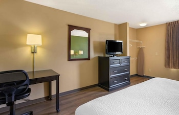 Studio, 1 King Bed, Non Smoking