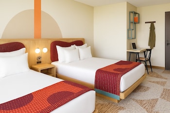 Room, 2 Queen Beds, Balcony (Pool)
