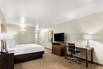 Standard Room, 1 King Bed, Non Smoking, Balcony