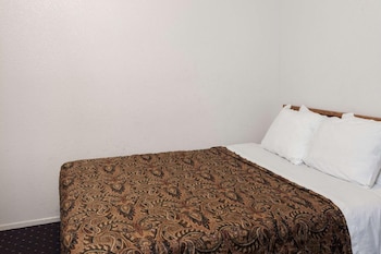 Basic Triple Room