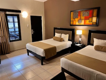Standard Room, 2 Double Beds
