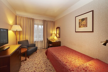 Standard Single Room (Castle building)