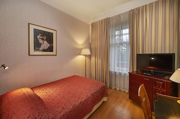Standard Single Room (Castle building)