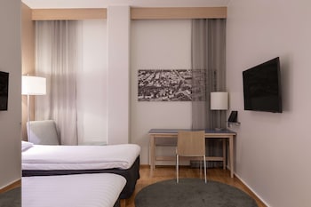 Twin Room, No Windows