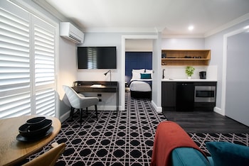 Executive King Suite with Kitchenette