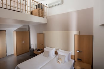 Family Duplex, Garden View