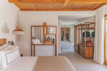 The Level, Petite Villa