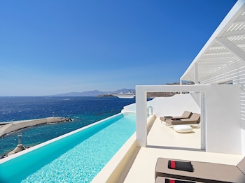 Sanctuary 2-Room Sea View Suite with Private Pool