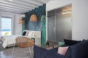 Deluxe Sea View Suite