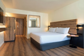 Innside Connecting Room